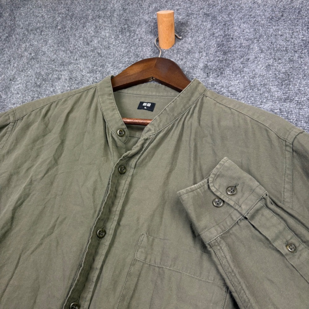 Uniqlo Button Down Shirt Mens XL Olive Green Band Collar Cotton 331-446995